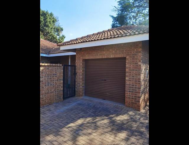 3 BEDROOM TOWNHOUSE FOR SALE IN MOKOPANE CENTRAL